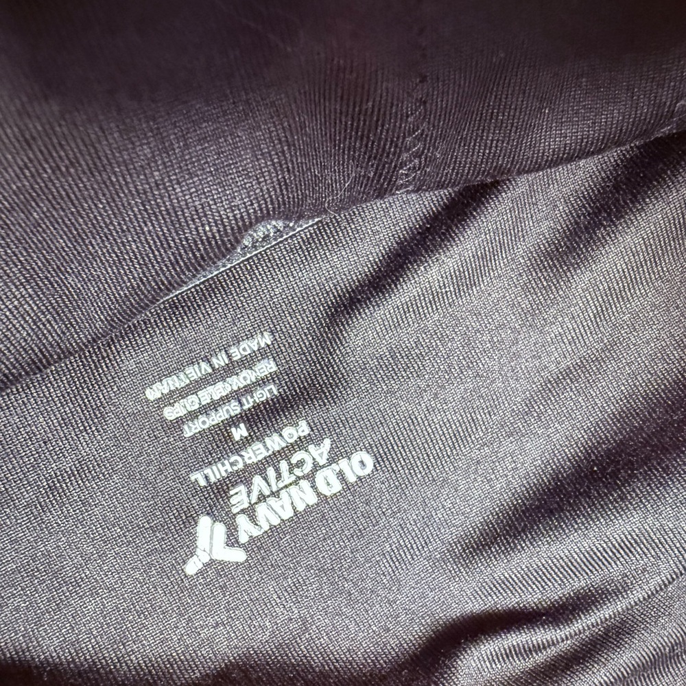 Old Navy One-Shoulder Black Women’s Top - Modern Asymmetrical Style - Picture 5 of 5